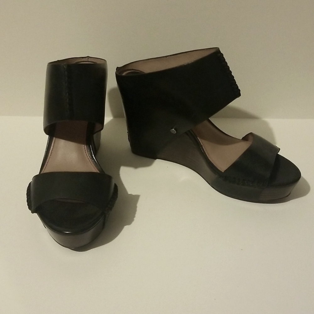 Trask wedge slides, black, never worn, size 6